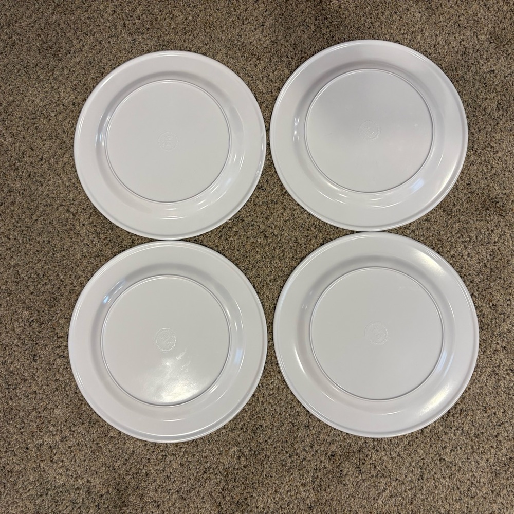 12 Piece Melamine Hibiscus Tropical Dinnerware Set Bowls. Dinner & Salad Plates - Picture 10 of 11